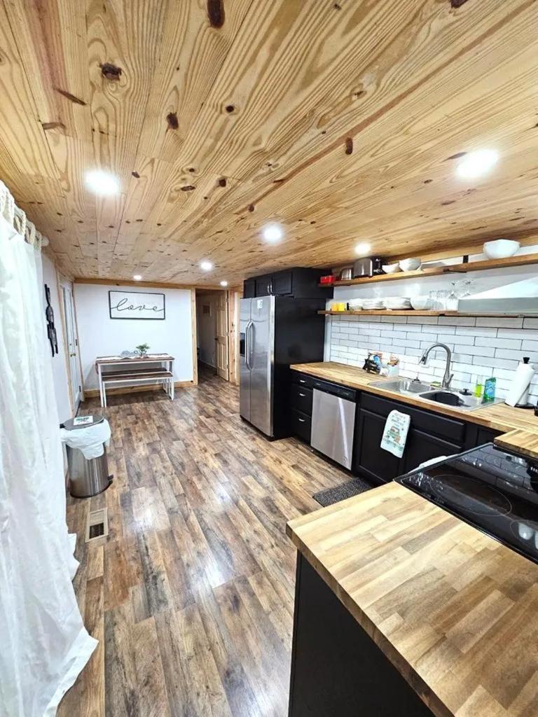 Modern Style, Arcade, Fire Pit, Pet Friendly Villa Pigeon Forge Exterior photo